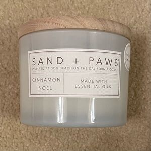 Sand + Paws holiday scented double wick candle with top